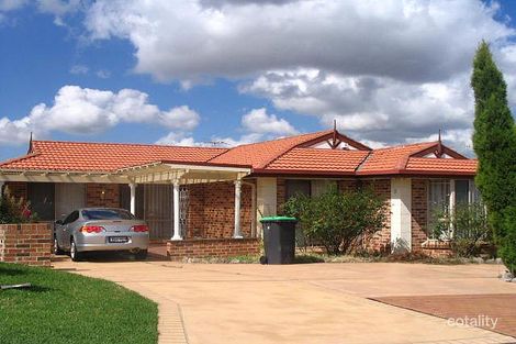 2 Tristania Gr, Greenacre, NSW 2190