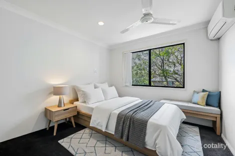 Property photo of 9/18 Bourton Road Merrimac QLD 4226