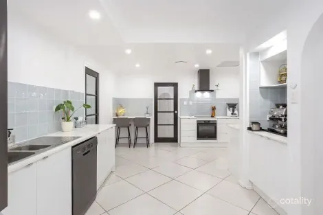 Property photo of 4 Sandra Court Redland Bay QLD 4165