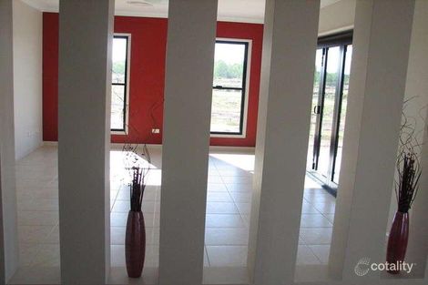 Property photo of 19 Cook Close Emerald QLD 4720