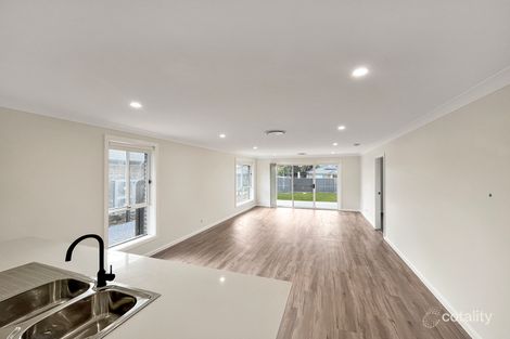 Property photo of 43 Knox Crescent Caerleon NSW 2850