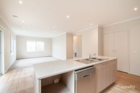 Property photo of 5 Elmside Avenue Warragul VIC 3820