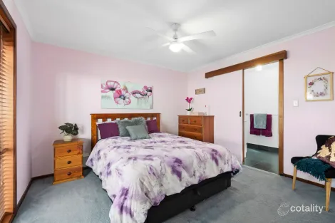 Property photo of 1/145 Yallambie Road Macleod VIC 3085