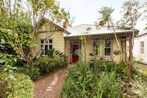 Property photo of 40 Broomfield Avenue Alphington VIC 3078