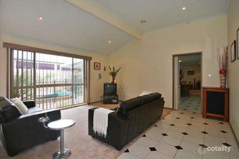 Property photo of 10 Gilchrist Way Aspendale Gardens VIC 3195