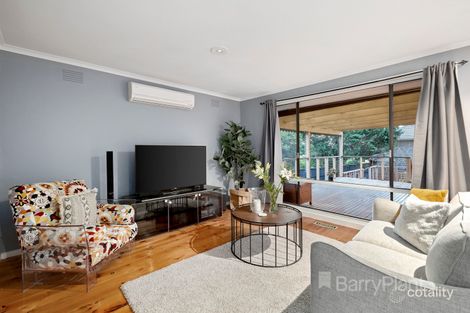Property photo of 8 Mari Close Greensborough VIC 3088