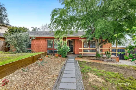 21 Robert Molyneux Ave, Endeavour Hills, VIC 3802