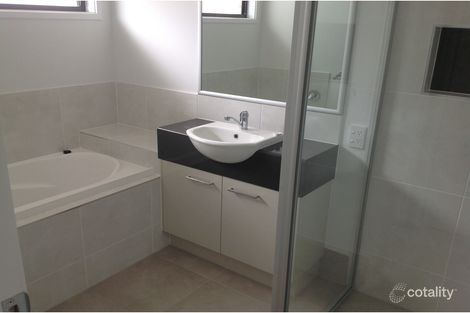 Property photo of 31 Cavalry Way Sippy Downs QLD 4556