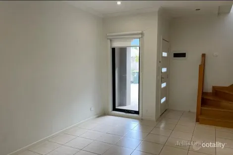 Property photo of 4/150 Woods Street Newport VIC 3015