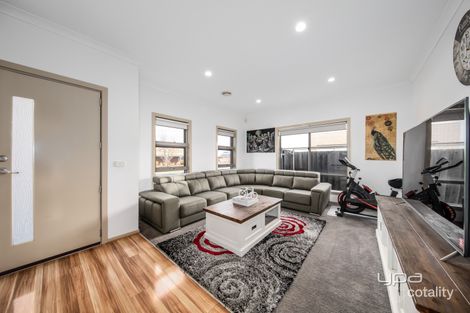 Property photo of 83 Pecks Road Sydenham VIC 3037
