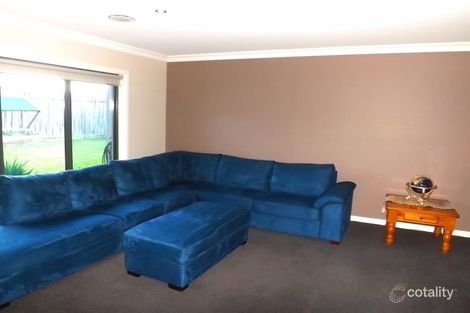 Property photo of 11 Villeneuve Drive Trafalgar VIC 3824