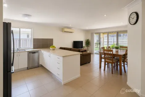 Property photo of 10 Cable Court Blacks Beach QLD 4740