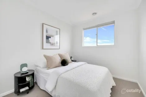 Property photo of 56 Runcorn Crescent Strathtulloh VIC 3338