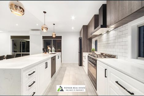 Property photo of 26 Bridgewater Boulevard Berwick VIC 3806