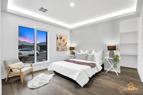 Property photo of 56 Surround Drive Mambourin VIC 3024