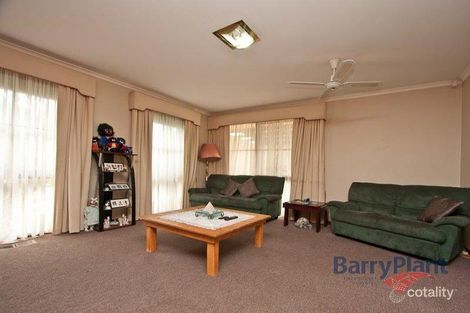 Property photo of 2 Milner Court Cranbourne VIC 3977