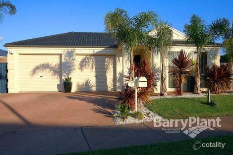 Property photo of 3 Mallee Circuit Pakenham VIC 3810