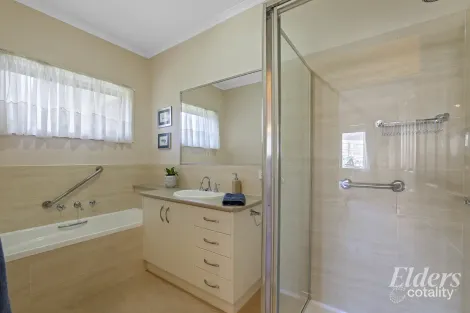 Property photo of 50 Walker Drive Drouin VIC 3818