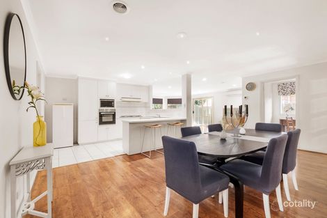 Property photo of 3 Willunga Court Berwick VIC 3806