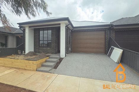 26 Southlands Loop, Strathtulloh, VIC 3338