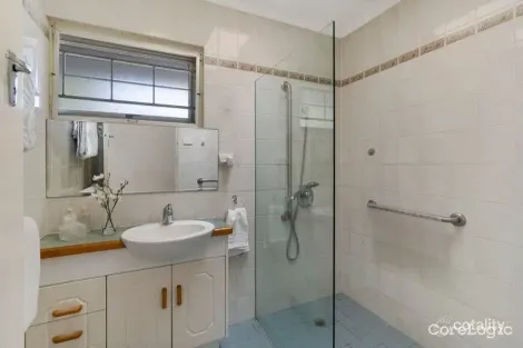 Property photo of 514 Cavendish Road Coorparoo QLD 4151