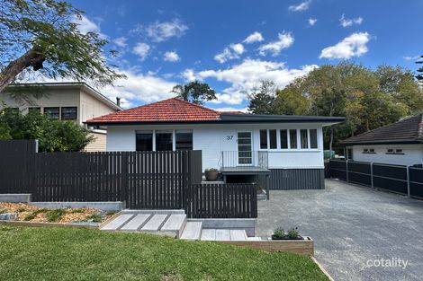 37 Ninth Ave, St Lucia, QLD 4067
