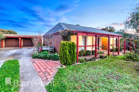 Property photo of 18 Wintersun Drive Albanvale VIC 3021