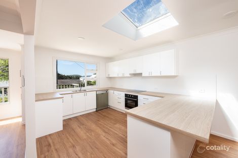 16 Heights Cres, Wamberal, NSW 2260