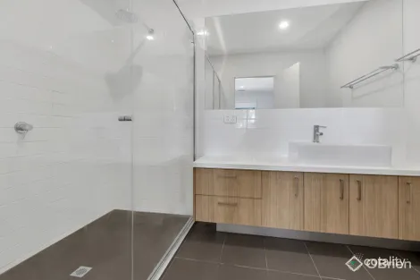 Property photo of 6 Helmsman Walk Point Cook VIC 3030