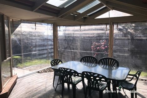 Property photo of 38 Moondarra Drive Berwick VIC 3806