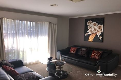 Property photo of 38 Moondarra Drive Berwick VIC 3806