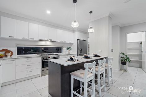 Property photo of 16 Diamond Street Pallara QLD 4110