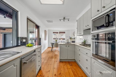 Property photo of 5 Fernlea Close Watsonia North VIC 3087