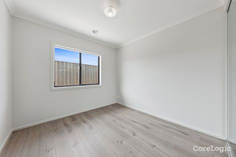 Property photo of 18 Hastings Way Nar Nar Goon North VIC 3812
