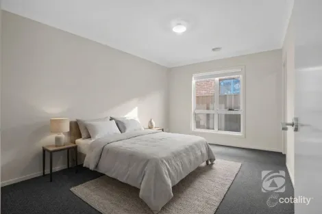 Property photo of 99 Carrera Crescent Clyde VIC 3978