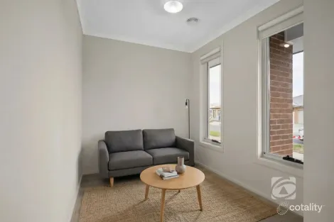 Property photo of 99 Carrera Crescent Clyde VIC 3978