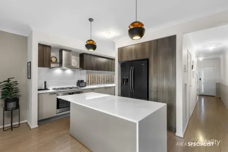 Property photo of 20 Overland Chase Werribee VIC 3030