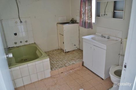 Property photo of 106 Edwards Street Young NSW 2594