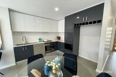 Property photo of 2/72 Liston Avenue Reservoir VIC 3073
