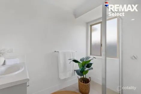 Property photo of 50 Newport Parade Blacks Beach QLD 4740
