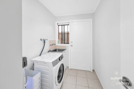 Property photo of 37 Tyrell Place Berwick VIC 3806