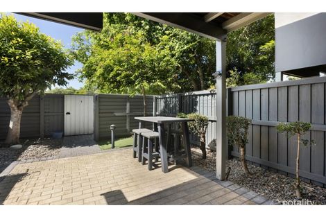 Property photo of 1/17 Fairlawn Street Nathan QLD 4111