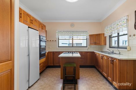 Property photo of 33 Thurecht Parade Scarborough QLD 4020