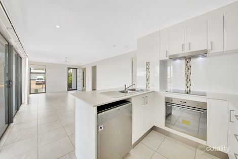 Property photo of 2 Sea Prince Circuit Clinton QLD 4680