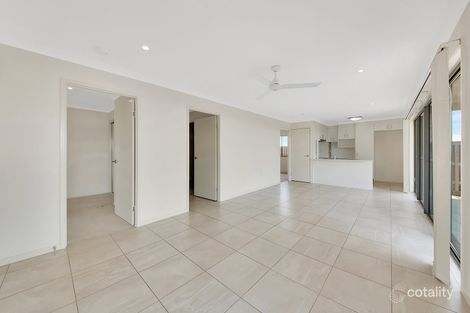 Property photo of 2 Sea Prince Circuit Clinton QLD 4680
