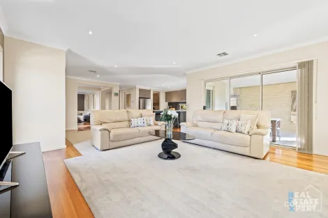 Property photo of 2 Willand Court Hampton Park VIC 3976