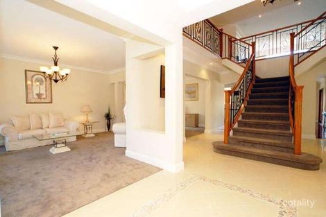 Property photo of 10 Carolina Street Mount Waverley VIC 3149