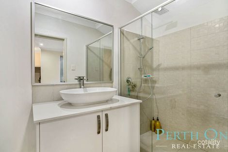 Property photo of 28 Dolomite Road Treeby WA 6164