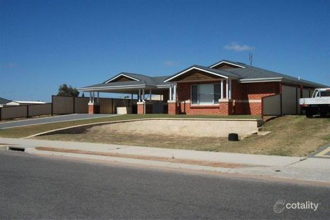 9 Gillam Dr, Dongara, WA 6525