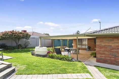 Property photo of 32 William Drive Kangaroo Flat VIC 3555